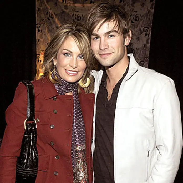 Chace Crawford mother